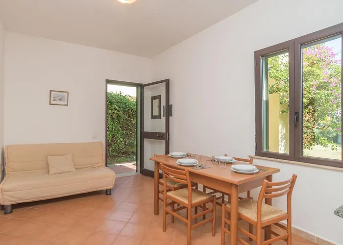 Stella Con Piscina Comune - Rei100 By Interhome *