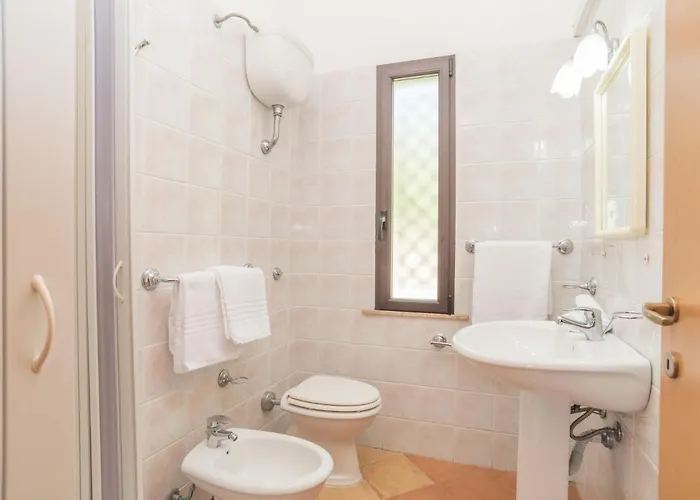 Stella Con Piscina Comune - Rei100 By Interhome *